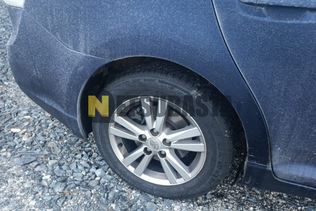 Toyota Avensis Sedán 2.0 D-4D 2010