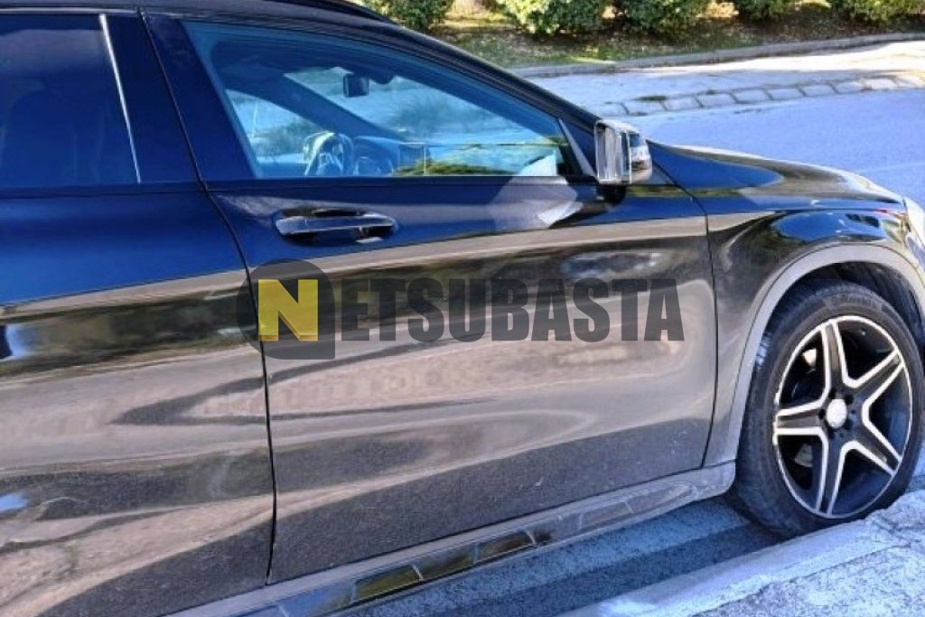 Mercedes-Benz GLA 220 CDI 4MATIC 7G-DCT 2015