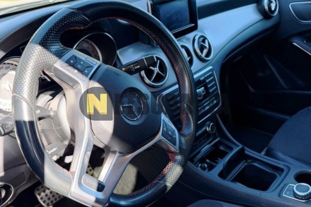 Mercedes-Benz GLA 220 CDI 4MATIC 7G-DCT 2015