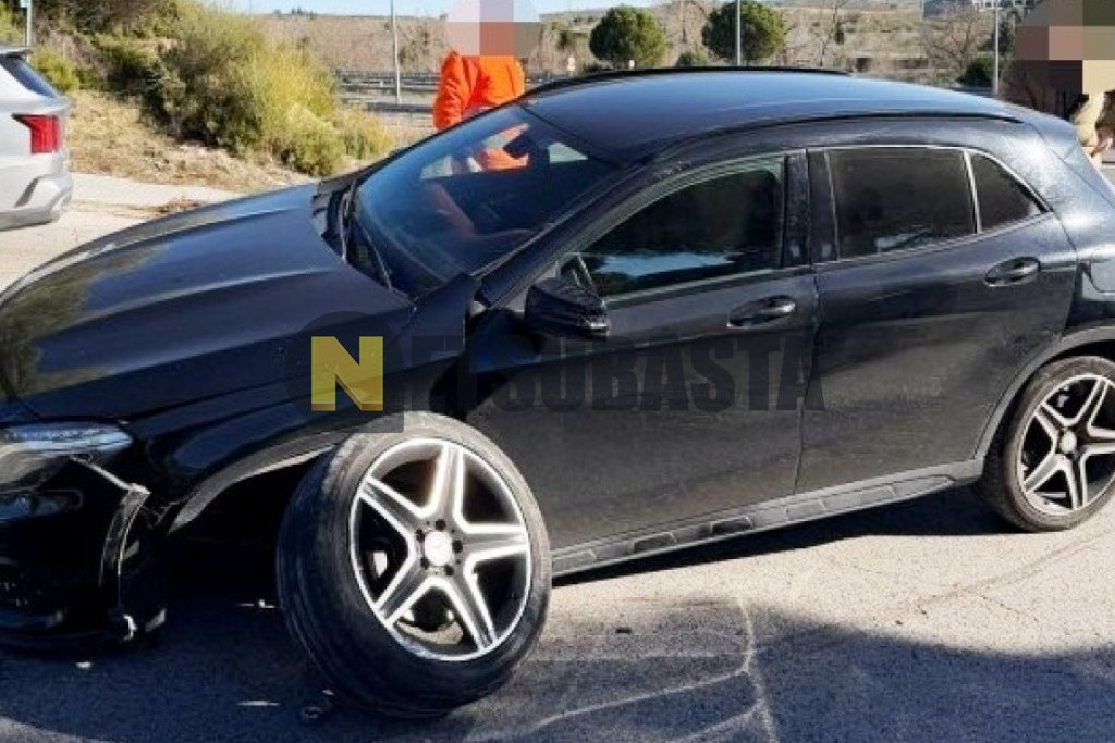 Mercedes-Benz GLA 220 CDI 4MATIC 7G-DCT 2015