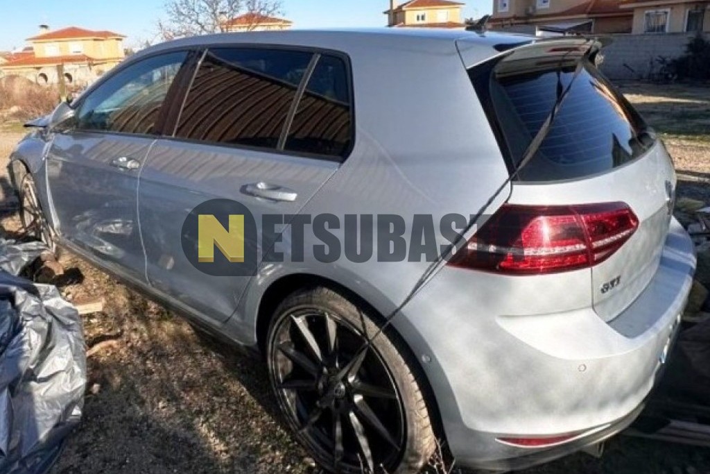 Volkswagen Golf GTI 2.0 TSI BMT DSG 6 vel. 2013