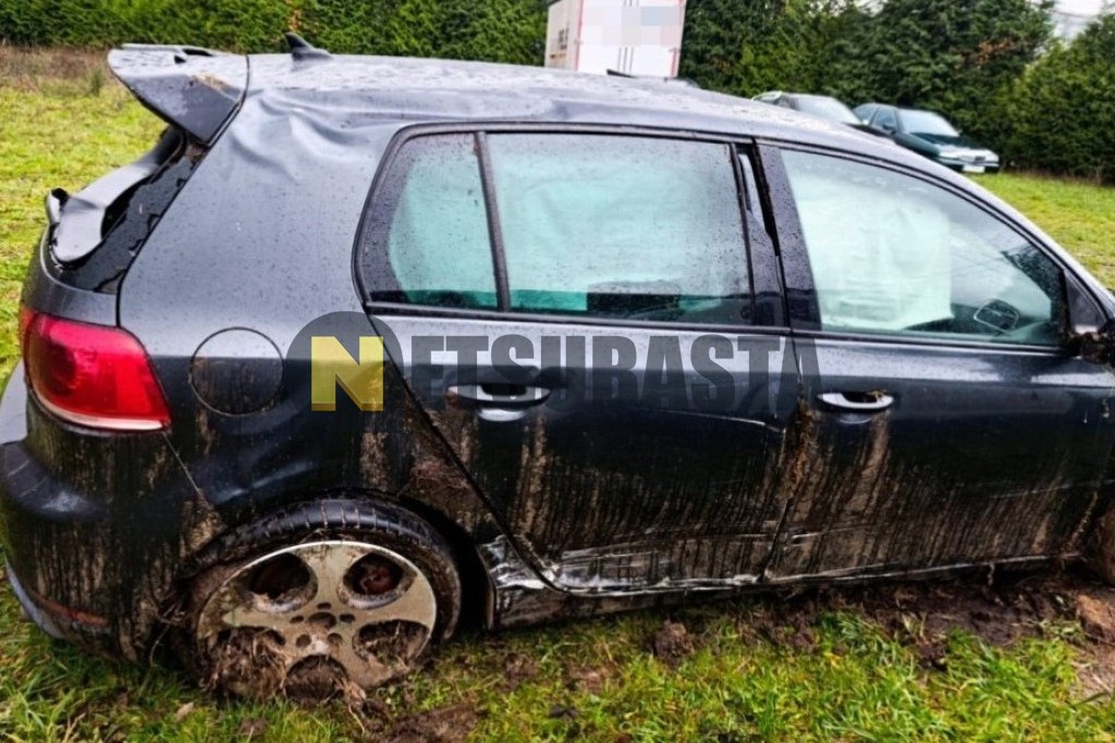 Volkswagen Golf GTI 2.0 TSI DSG 2010