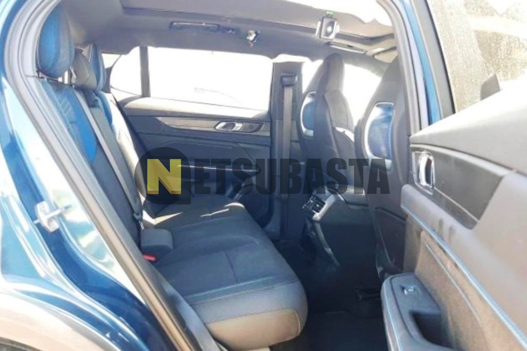 Lynk & Co 01 Híbrido enchufable 2024