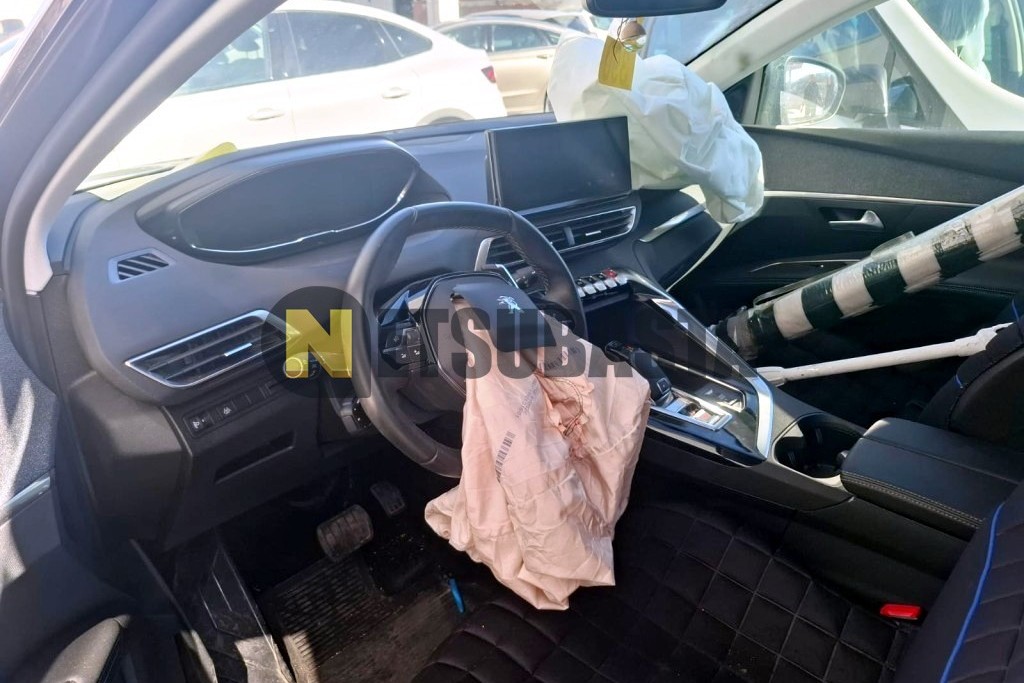 Peugeot 3008 1.5 BlueHDi EAT8 2021