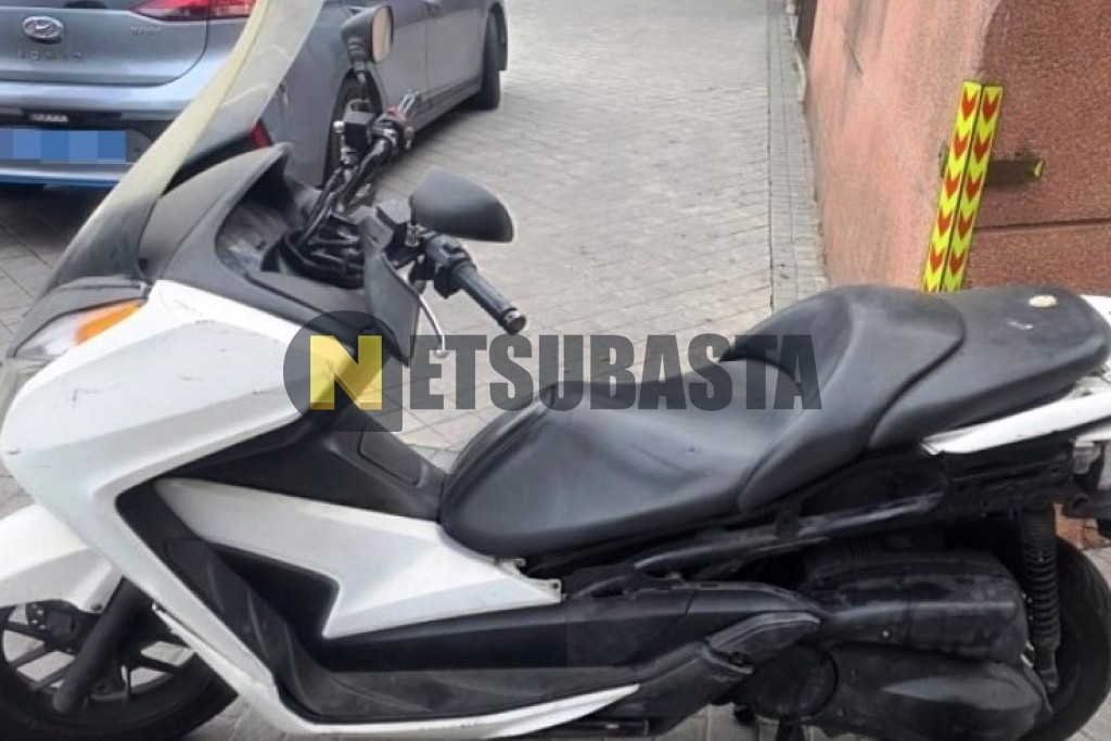 Honda Forza 300 2013