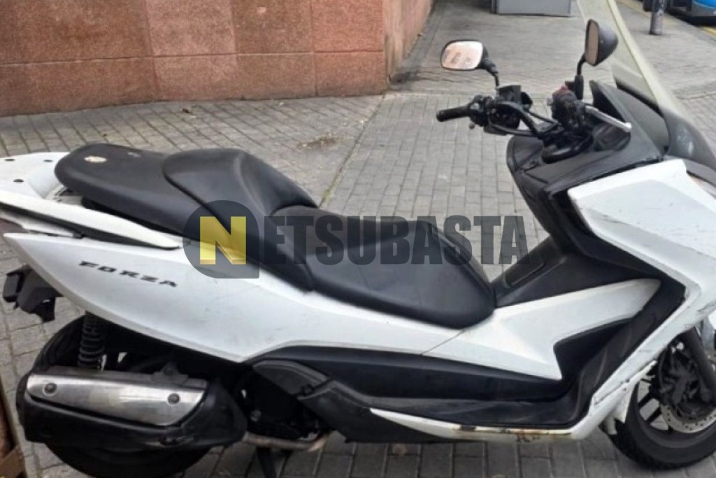 Honda Forza 300 2013