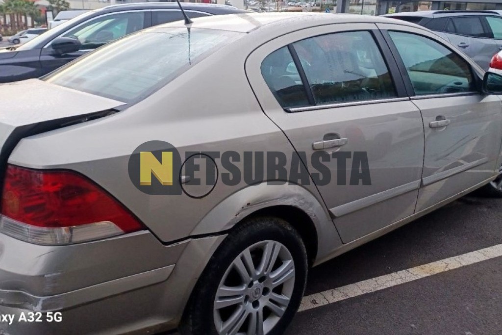 Opel Astra Sedan 1.7 CDTi 2009