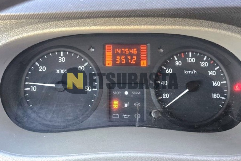 Renault Master Furgon 2.5 dCi 2004