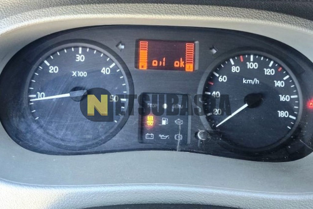 Renault Master Furgon 2.5 dCi 2004