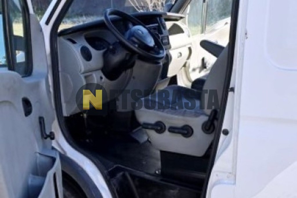 Renault Master Furgon 2.5 dCi 2004