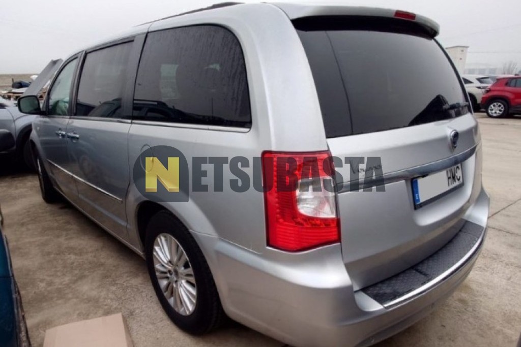 Lancia Voyager 2.8 CRD 2012