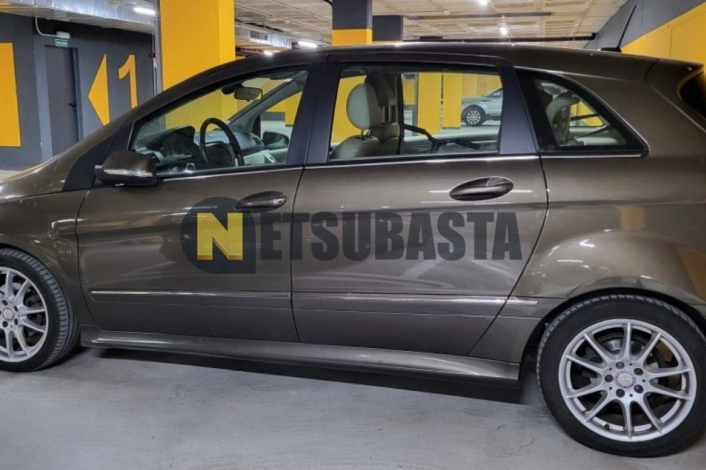 Mercedes-Benz B 180 CDI BlueEFFICIENCY 7G-DCT 2011