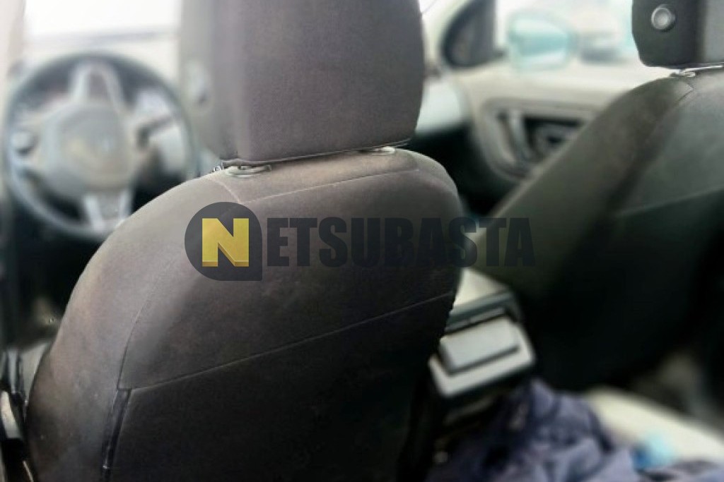 Land-Rover Discovery Sport 2.0 Td4 4x4 7 asientos 2015