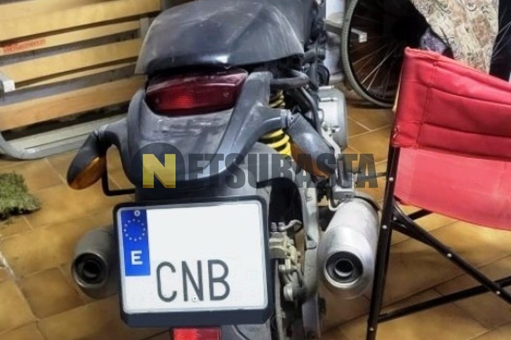 Ducati MONSTER 620 DARK IE 2003