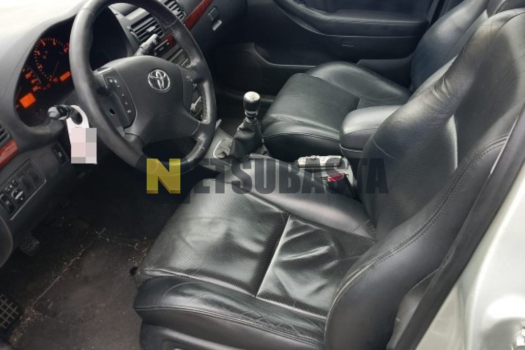 Toyota Avensis Sedán 2.2 D-4D 2006