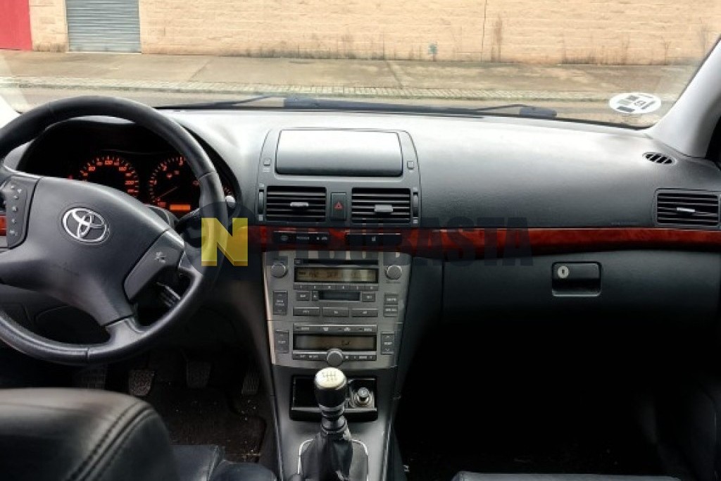 Toyota Avensis Sedán 2.2 D-4D 2006
