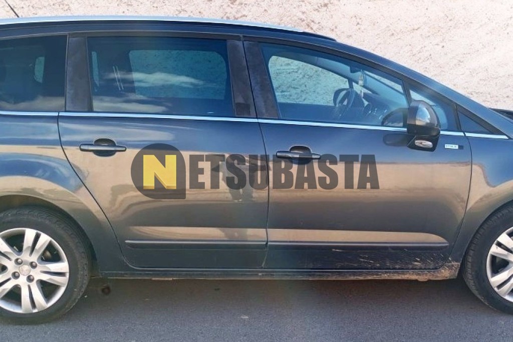 Peugeot 5008 1.6 BlueHDi 2015