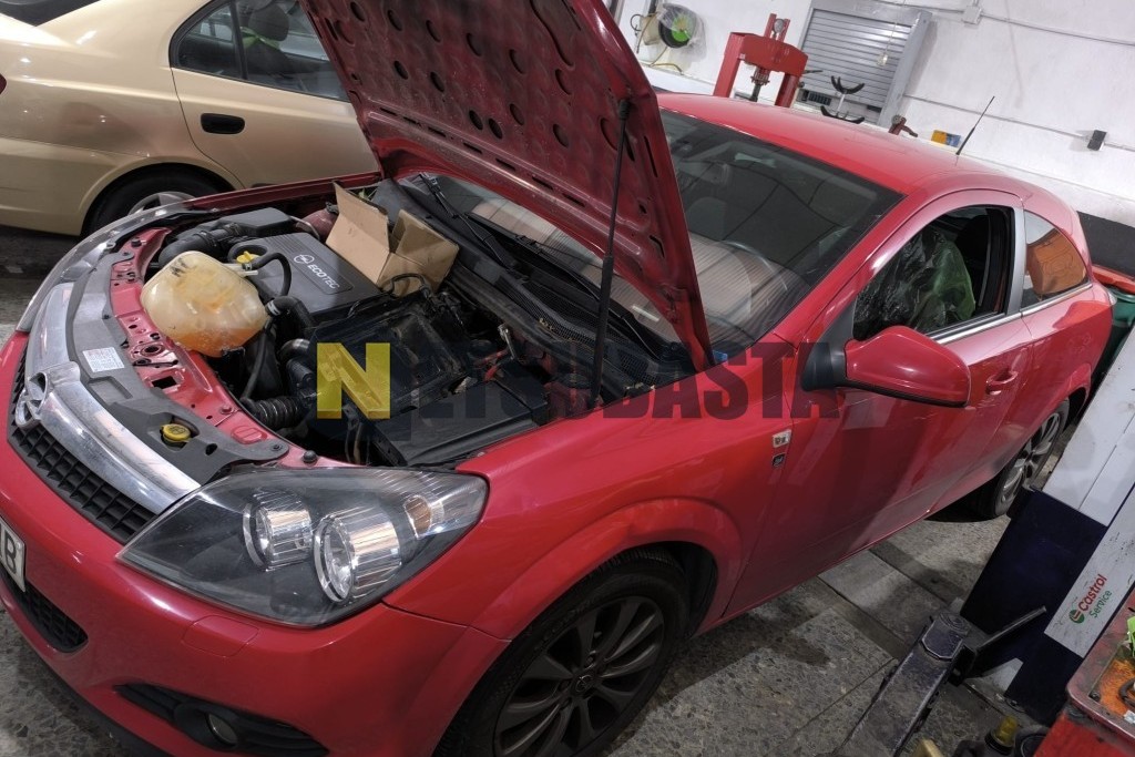 Opel Astra GTC 1.7 CDTi 2010