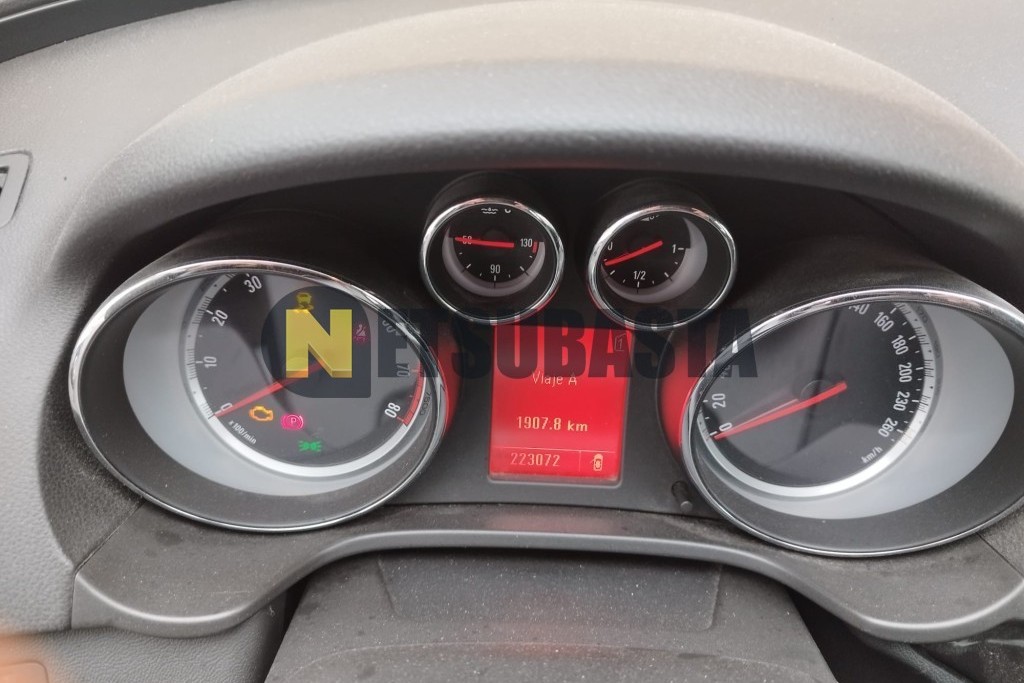 Opel Insignia 1.8 16v 2011