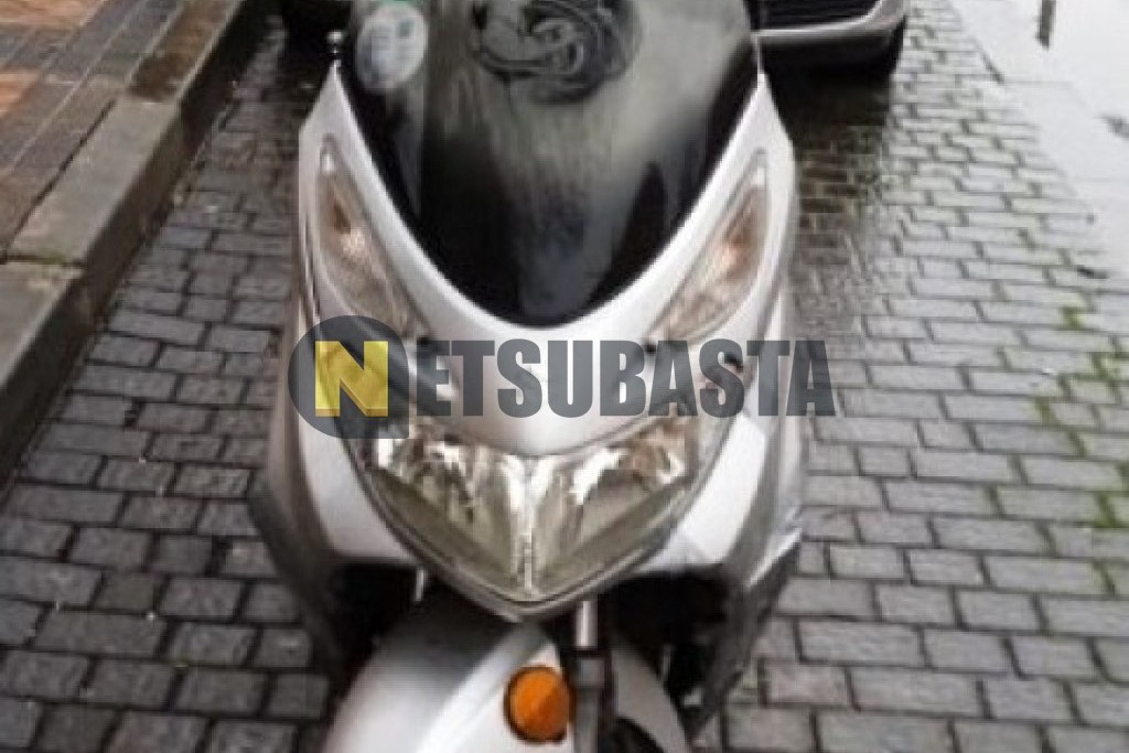 Suzuki BURGMAN 125 2005