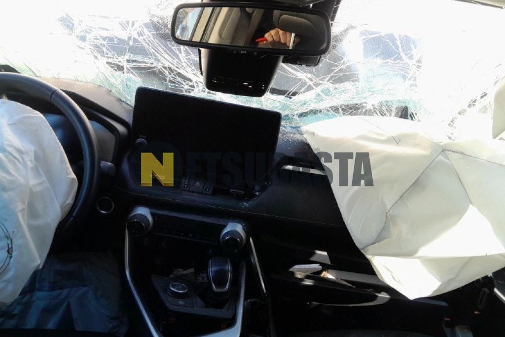 Toyota RAV4 Hybrid 220H 4x4 2024