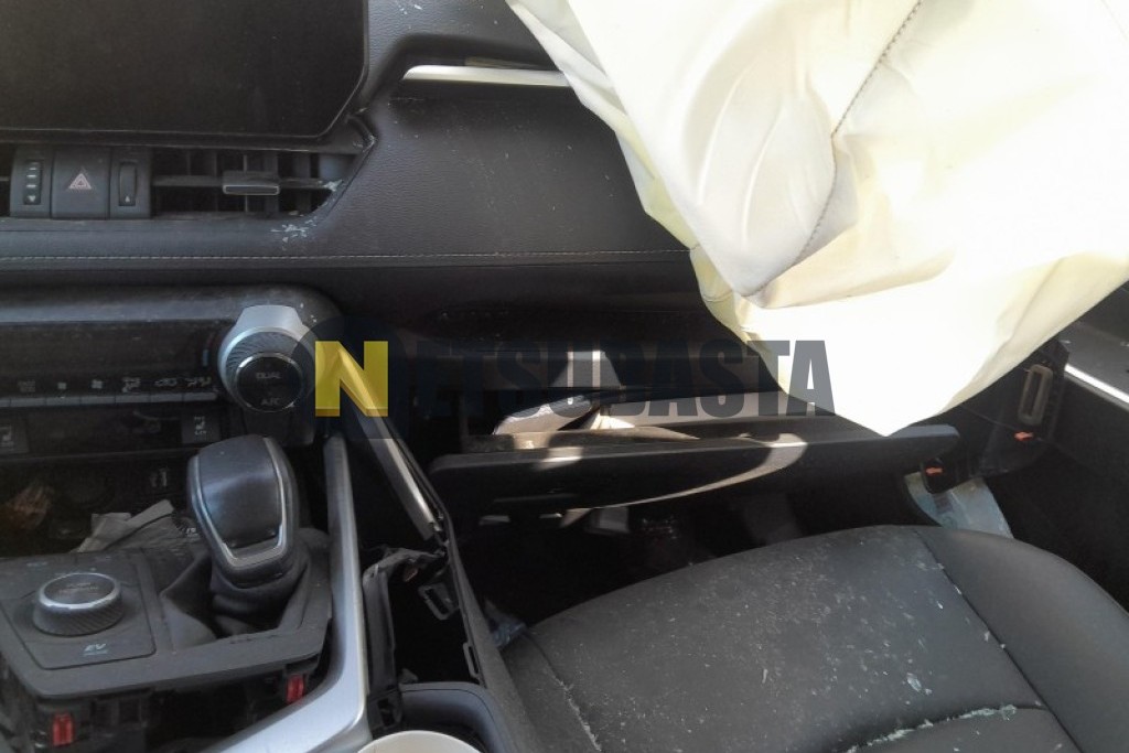 Toyota RAV4 Hybrid 220H 4x4 2024