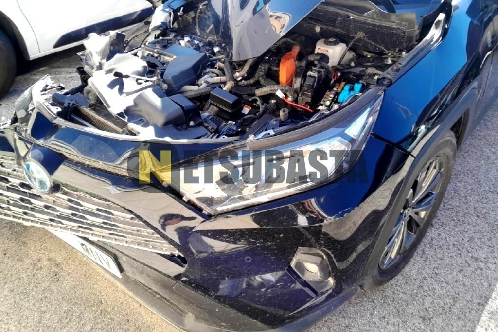 Toyota RAV4 Hybrid 220H 4x4 2024