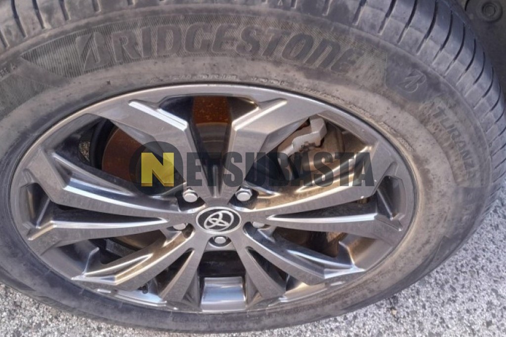 Toyota RAV4 Hybrid 220H 4x4 2024