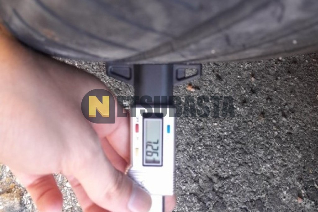 Toyota RAV4 Hybrid 220H 4x4 2024