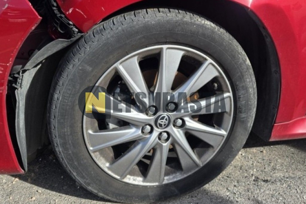 Toyota Yaris 120H 2024