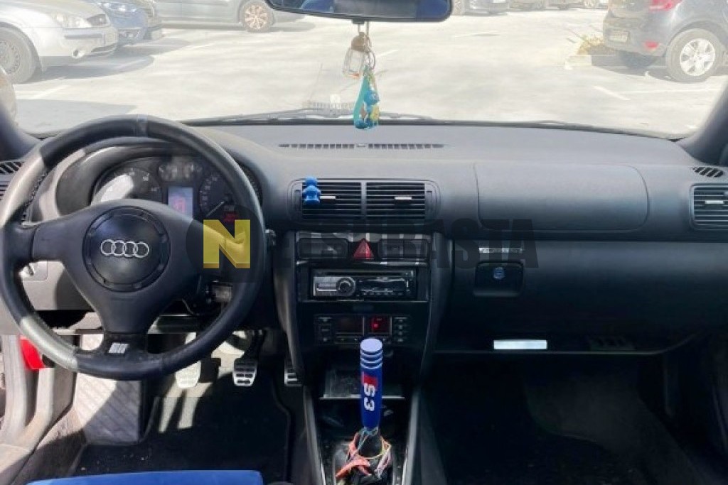 Audi S3 1.8 T quattro 2000