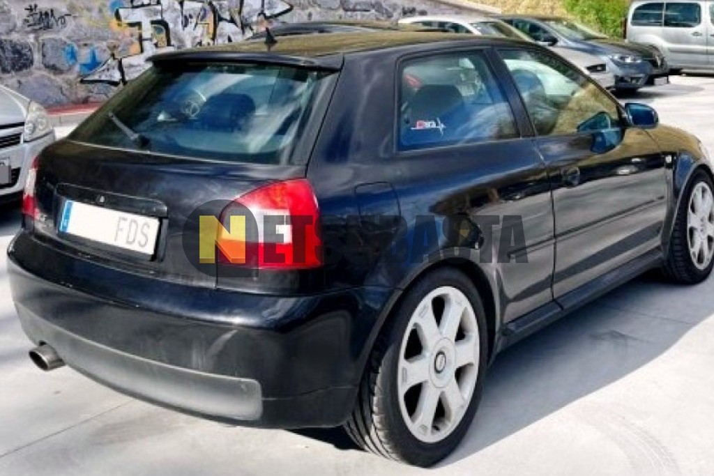 Audi S3 1.8 T quattro 2000