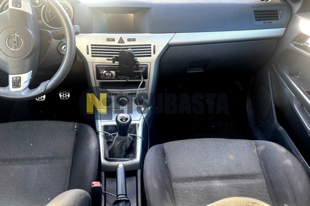 Opel Astra GTC 1.6 2005