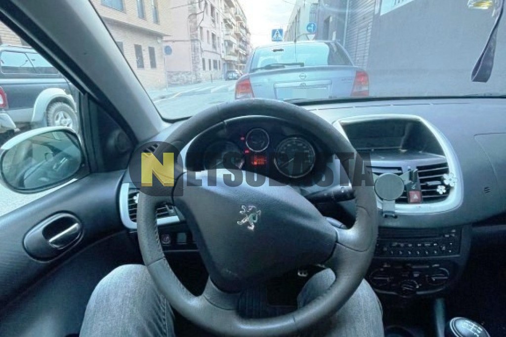 Peugeot 206 1.1i 2011