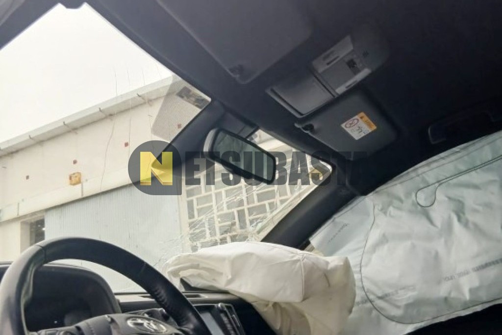 Toyota RAV4 hybrid 2WD 2018