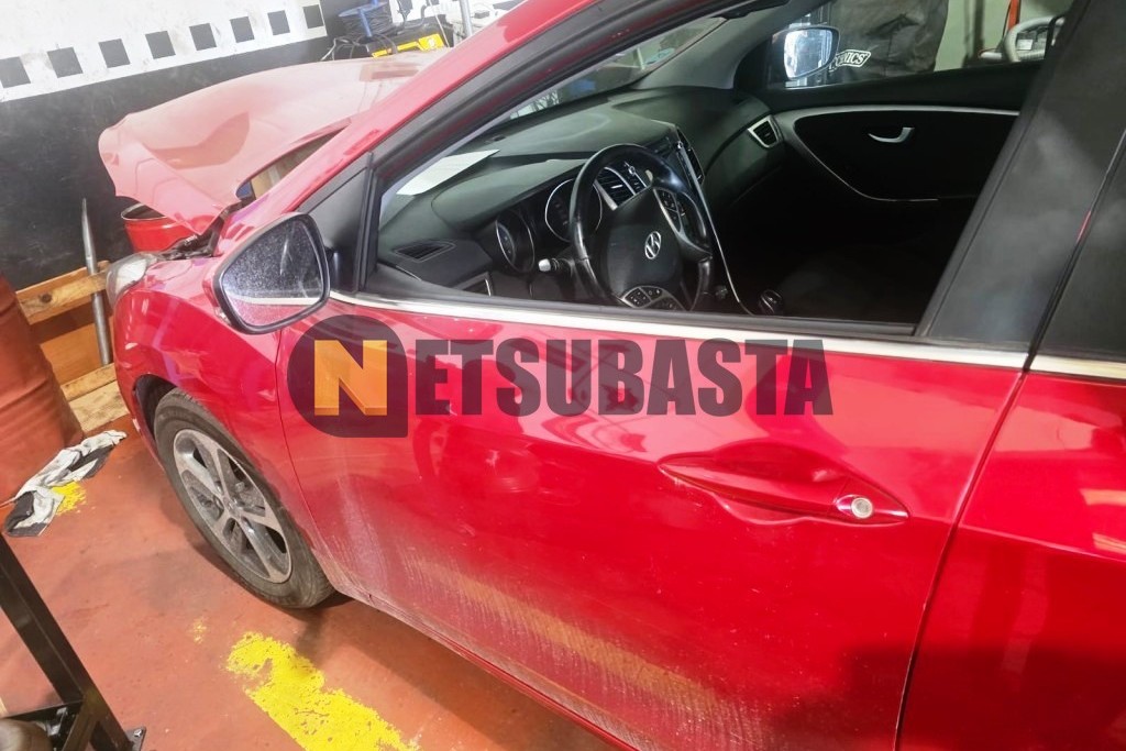 Hyundai i30 1.6 CRDi 7DCT 2015