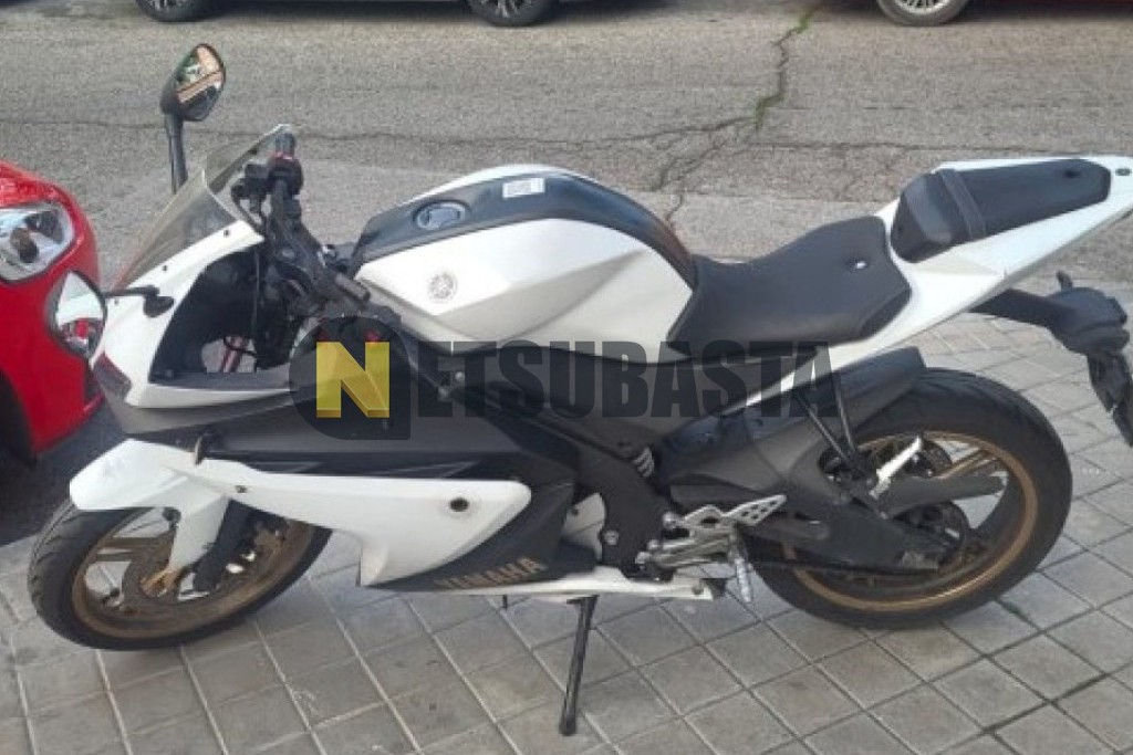 Yamaha YZF-R125 2012