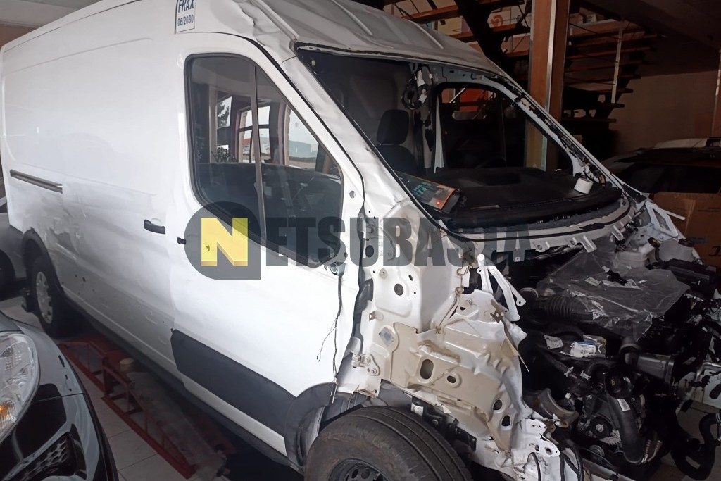 Ford Transit 2.0 Ecoblue 2024