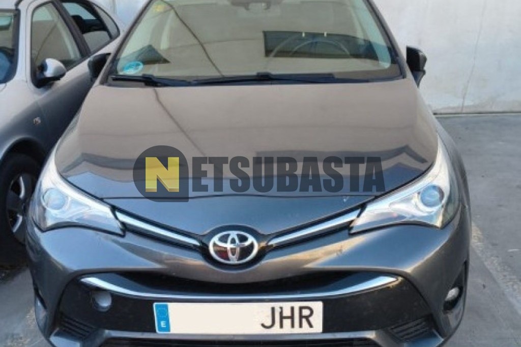 Toyota Avensis Touring 150D 2015