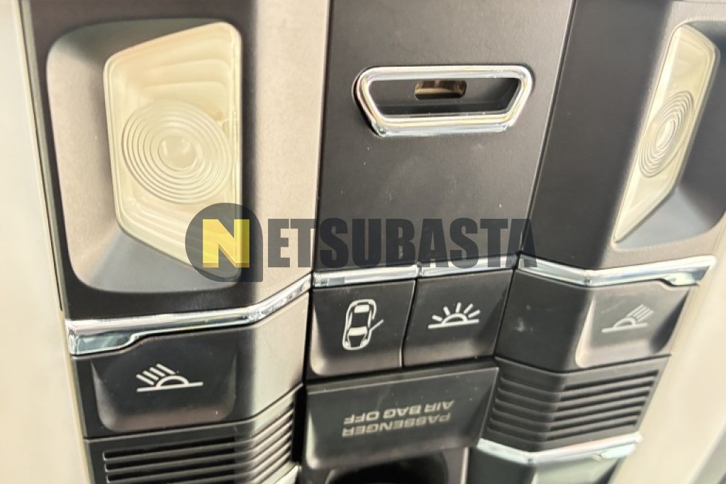 Porsche Cayenne S Hybrid 2011