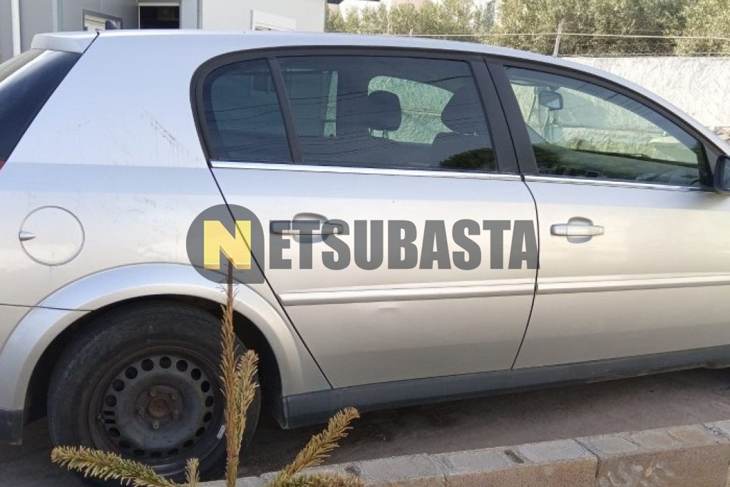 Opel Signum 2.2 DIG 16V 2005