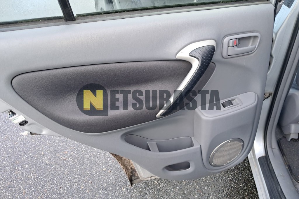 Toyota Rav4 2.0 D4-D 2003