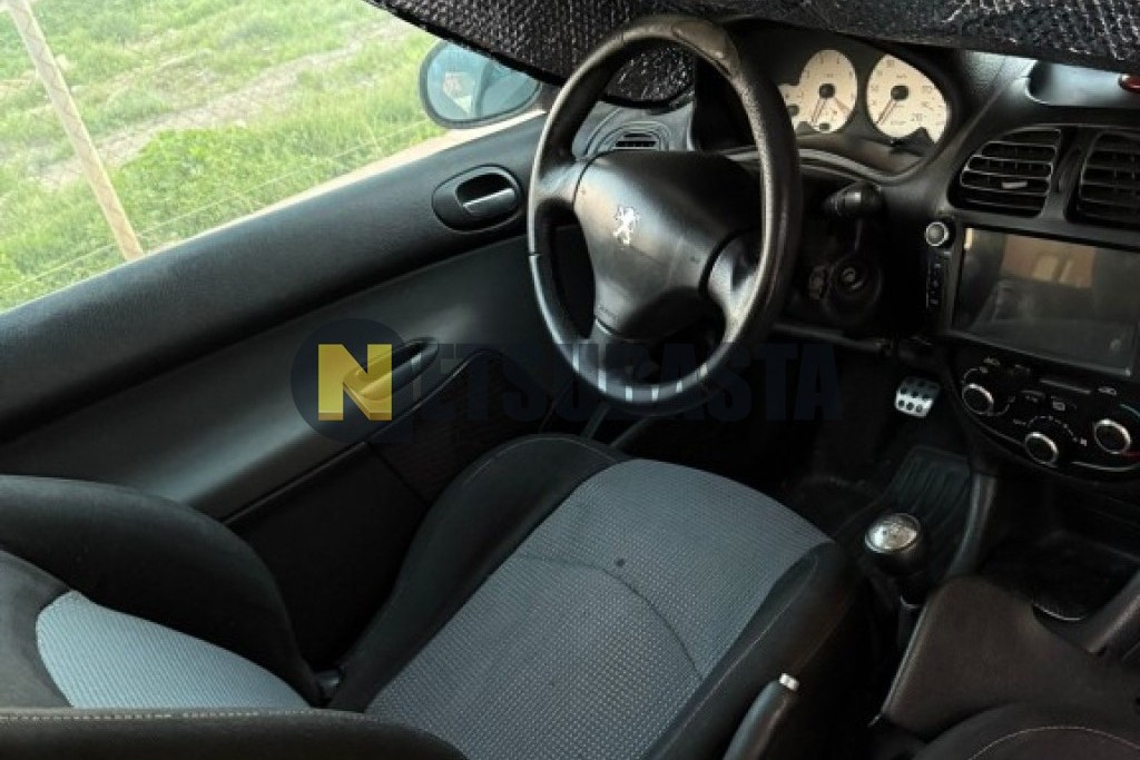 Peugeot 206 Coupé Cabrío 1.6 2002