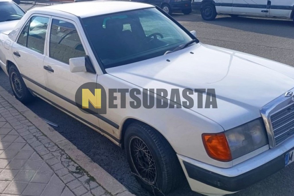 Mercedes-Benz 230E Aut. 1988
