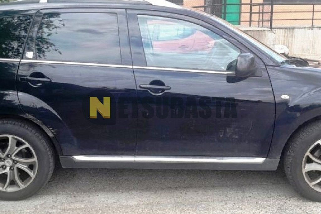 Citroën C-Crosser 2.2 HDi FAP DCS 2011