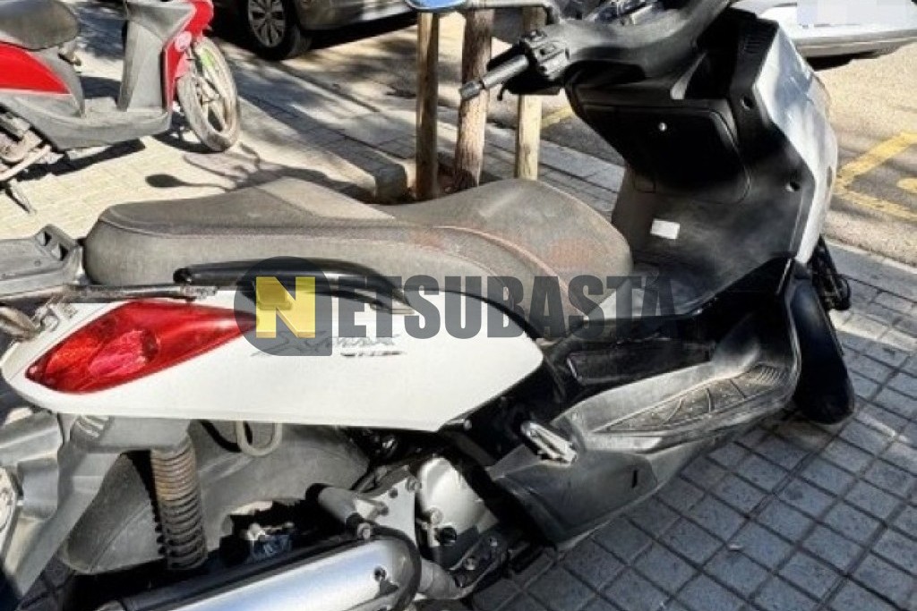Yamaha X-Max 125 2011