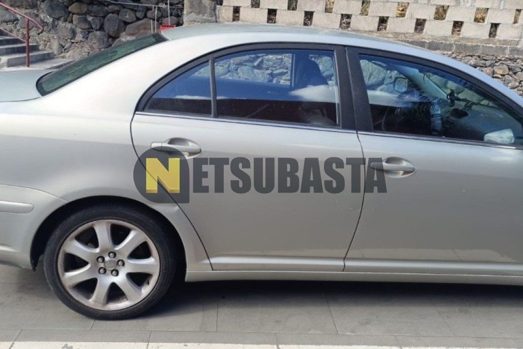 Toyota Avensis 2.0 2.0 VVT-i 2003