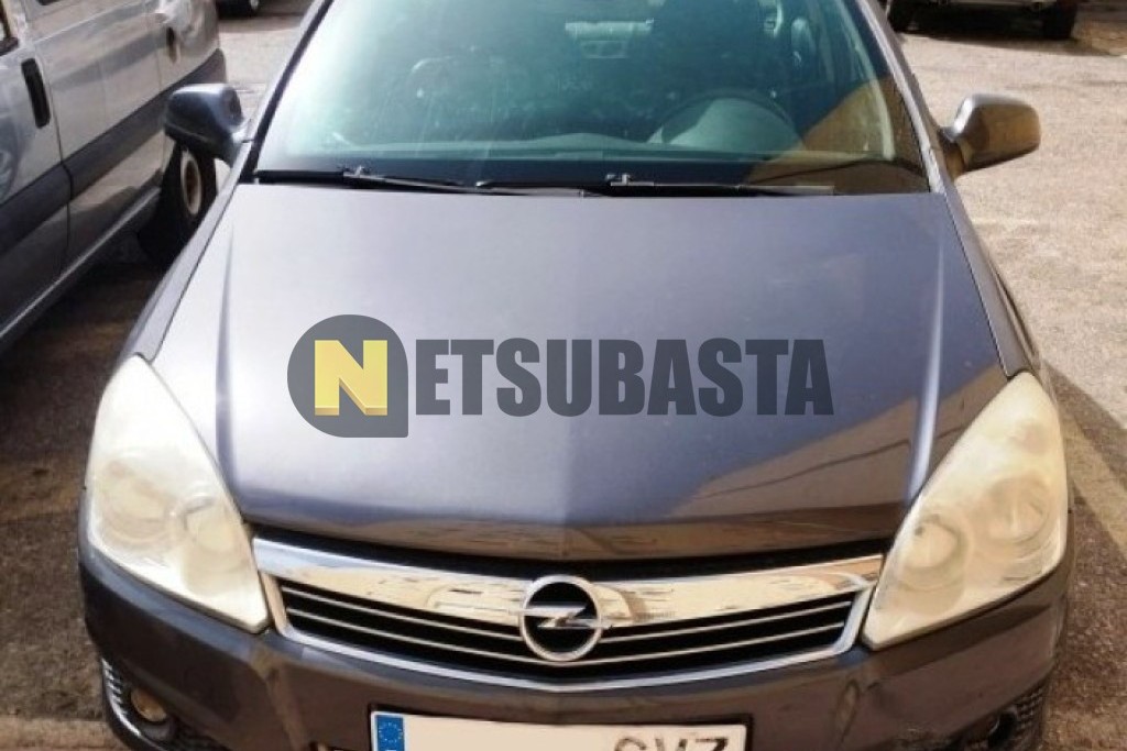 Opel Astra Sedán 1.7 CDTi 2010