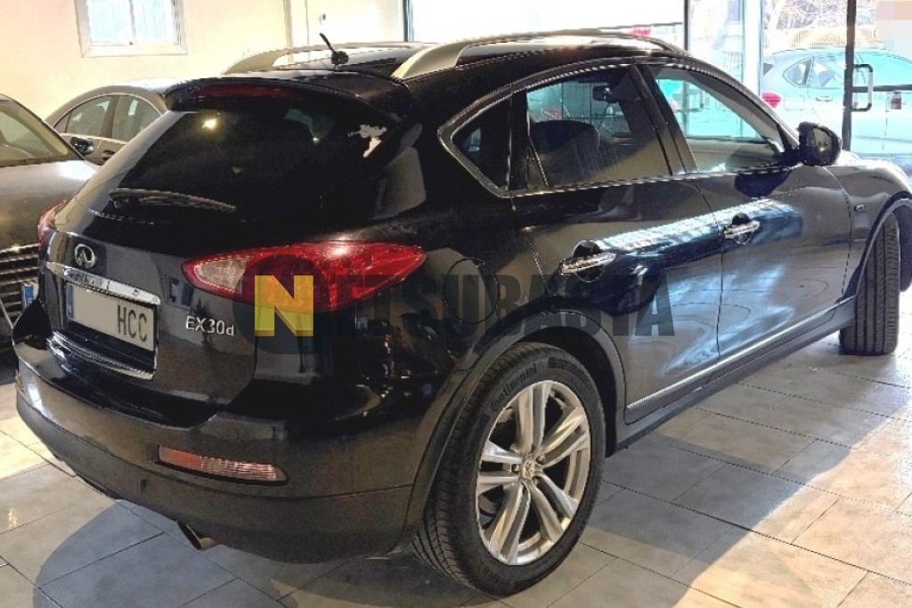 Infiniti EX30d 2011