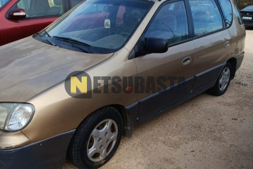 Kia Carens 1.8 DOHC 2001